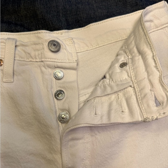 Levi’s 501 Shorts - Picture 4 of 8